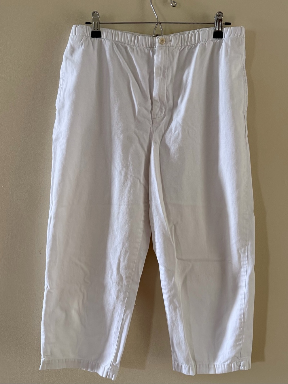 Lands’ End Women’s White Capri Pants Size 10 Regular Elastic Waist Casual Cotton